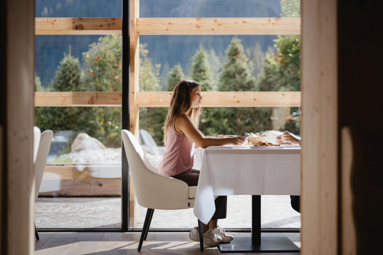 Hotel Cristallo - Wellness Mountain Living Badia  Extérieur photo