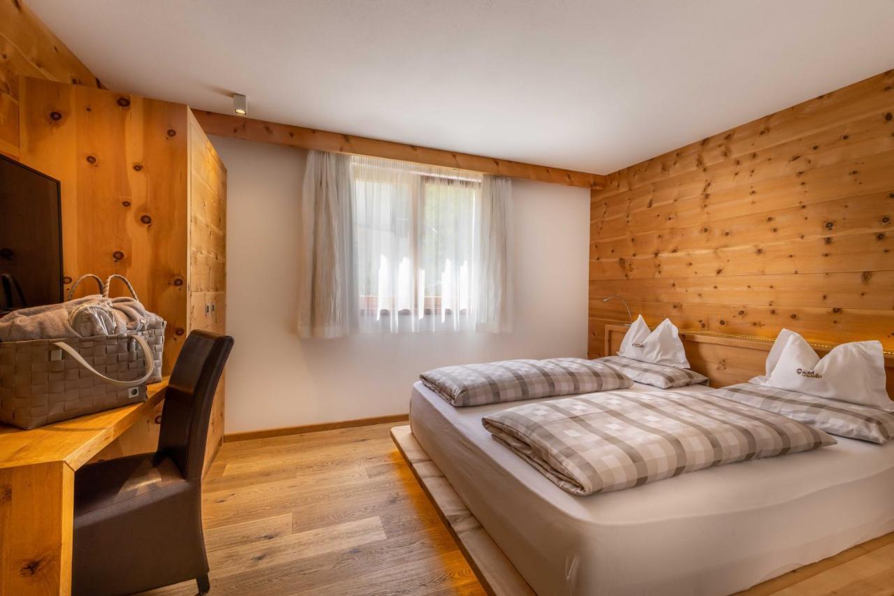 Hotel Cristallo - Wellness Mountain Living Badia  Extérieur photo