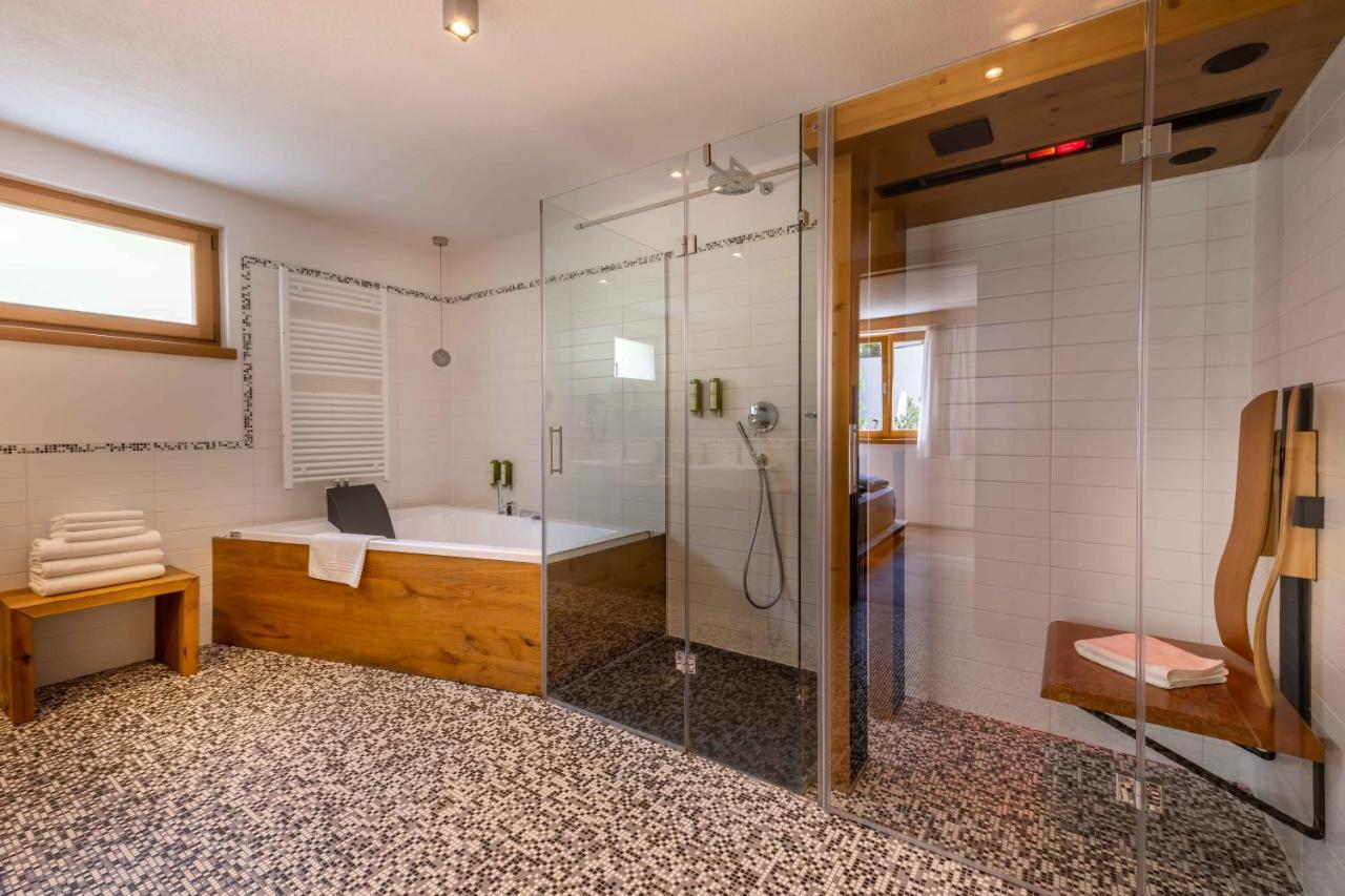 Hotel Cristallo - Wellness Mountain Living Badia  Extérieur photo