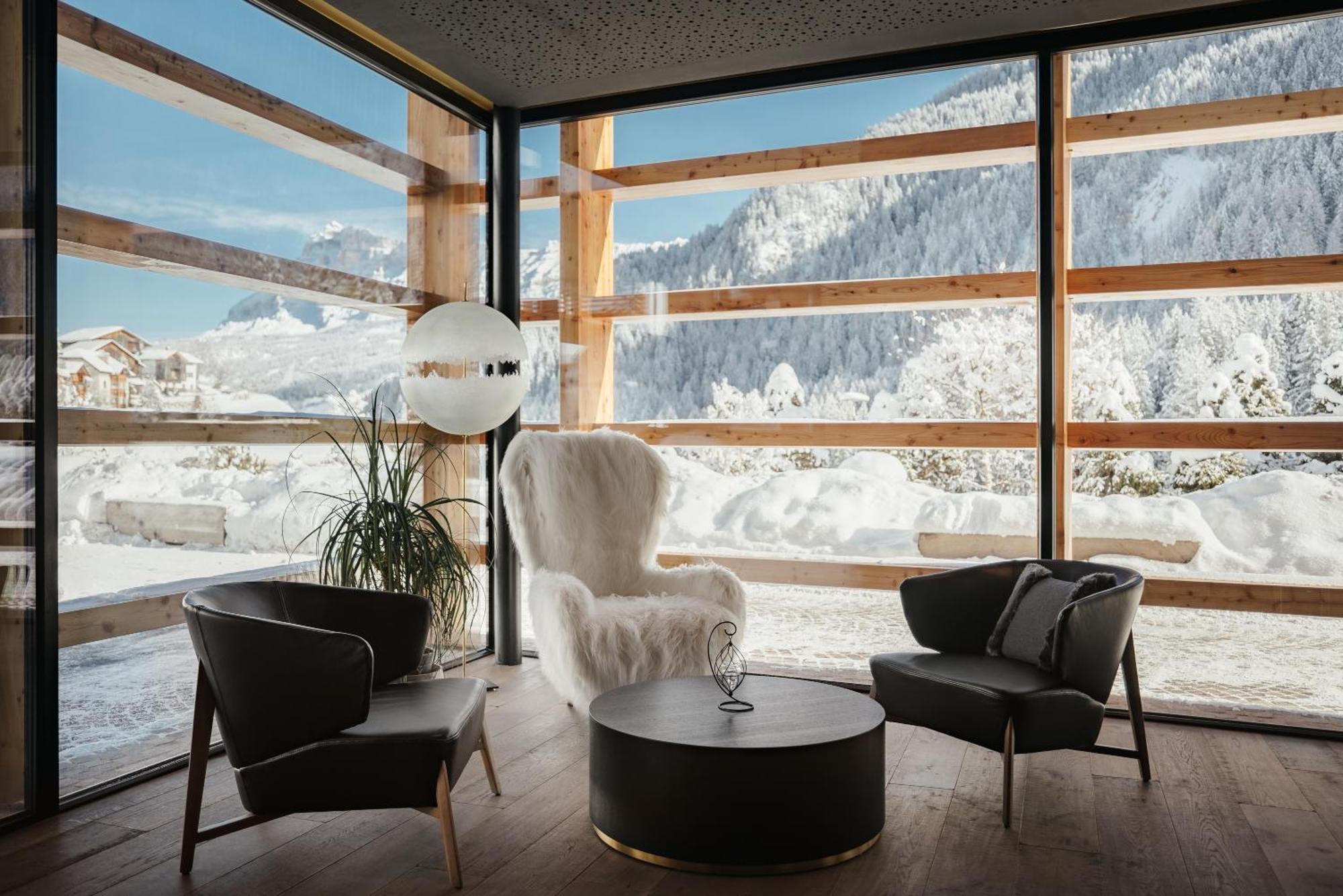 Hotel Cristallo - Wellness Mountain Living Badia  Extérieur photo