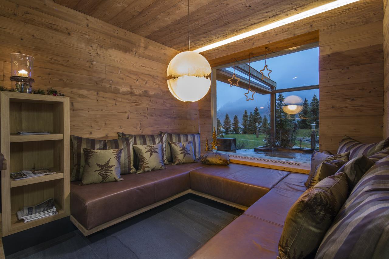 Hotel Cristallo - Wellness Mountain Living Badia  Extérieur photo