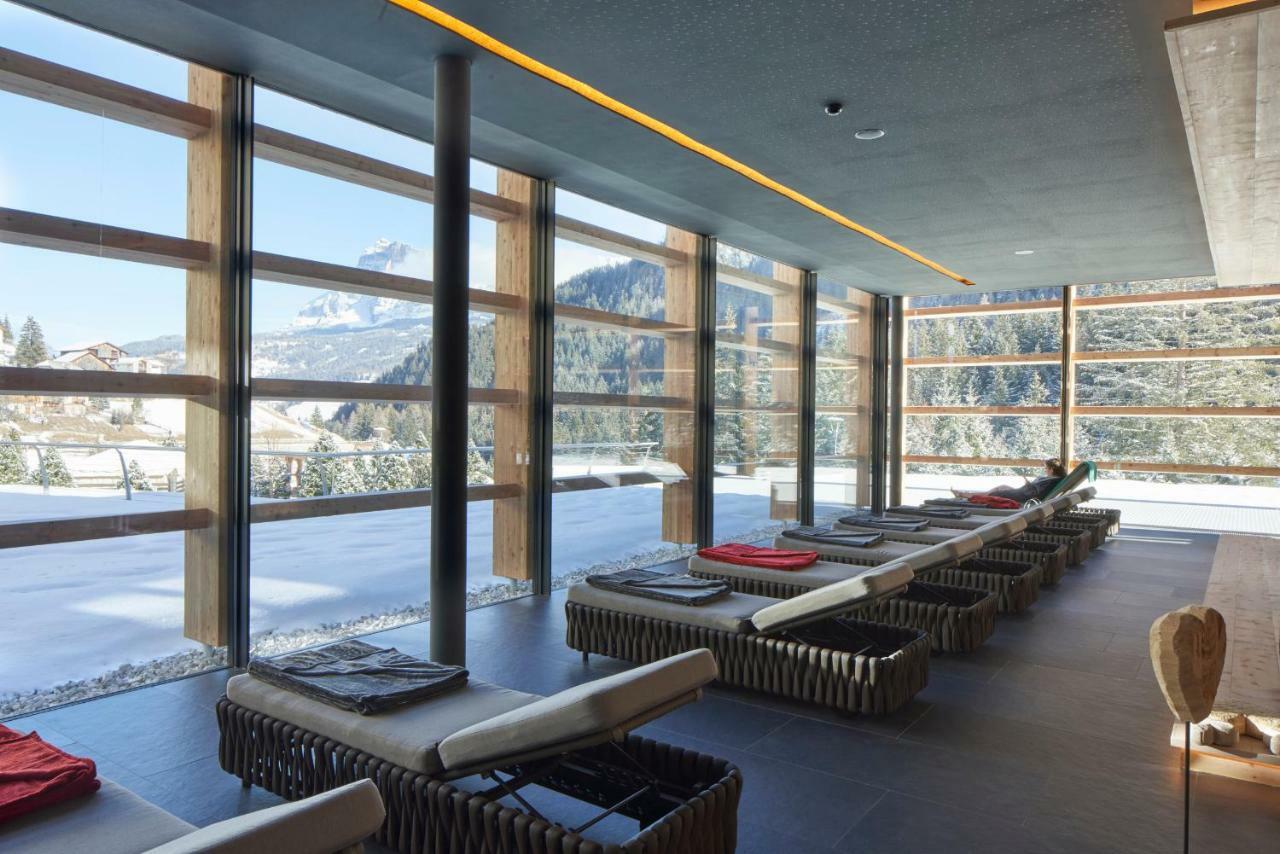 Hotel Cristallo - Wellness Mountain Living Badia  Extérieur photo