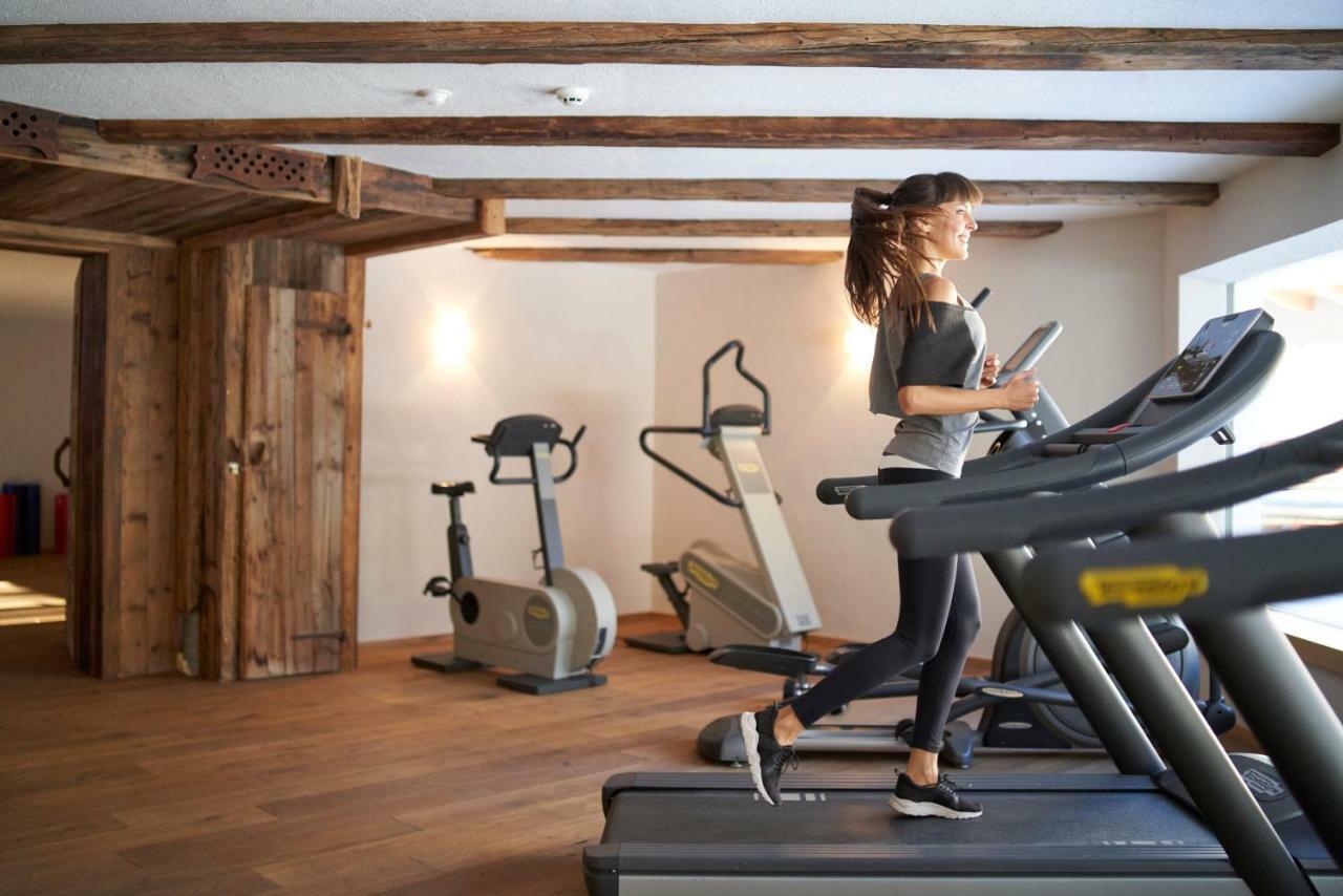 Hotel Cristallo - Wellness Mountain Living Badia  Extérieur photo